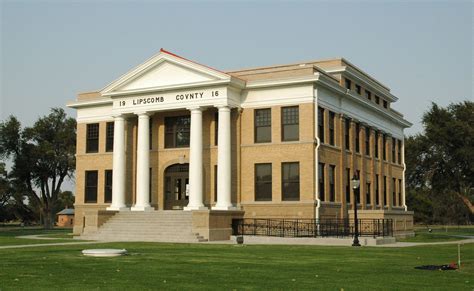 Lipscomb county courthouse. .  ...