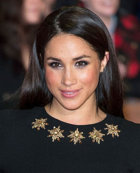 Lipstick alley meghan markle. 4 days ago · Meghan Markle, Britain's Duchess of Sussex, has admitted she doesn't engage with Twitter or read newspapers, in an effort to avoid "getting muddled" by the "noise," the UK's Press Association (PA) news agency reports. 