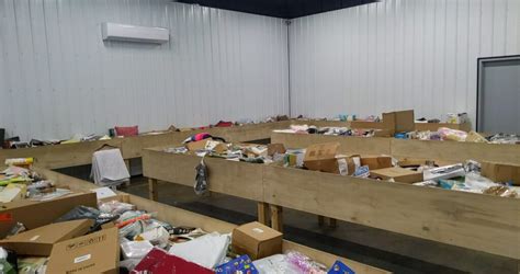 Liquidation bin stores near me. 3160 W Ridge Rd Suite 2, Rochester, NY thunderdealsliquidation@gmail.com. The advertised bin prices are $9 Fridays, $7 Saturdays, $5 Sundays, $3 Mondays, $2 Tuesdays, and $1 Wednesdays. Updates are posted on their Facebook. The store is open Monday – Wednesday from 9 am – 8 pm and Friday – Sunday from 9 am – 8 pm. They are closed on ... 