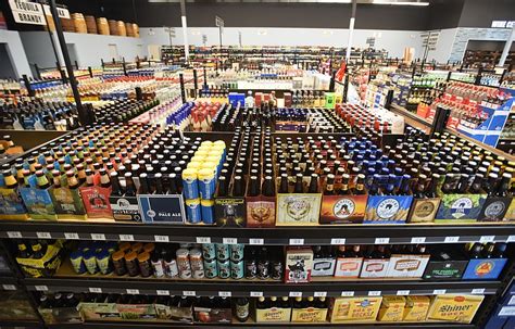 Apr 22, 2018 ... CHATTANOOGA, Tenn. — Bottles of liquor are now being sold on Sundays. Some Chattanooga liquor stores are working to adjust to the change.