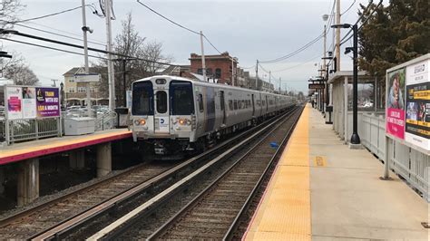 Lirr ronkonkoma station. The double track project cost $431 million. General Facts. It is 48.5 miles from Ronkonkoma Station to Penn Station, according to the LIRR. It was estimated that the entire Ronkonkoma LIRR line ... 