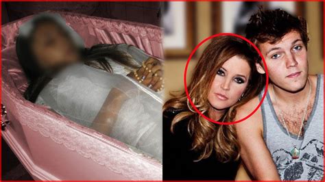 Lisa Marie Presley's tomb has been unveiled at Graceland a day ahead of her funeral on Sunday Her sarcophagus matches her son Benjamin's, who she will be laid to rest next to and across from her .... 