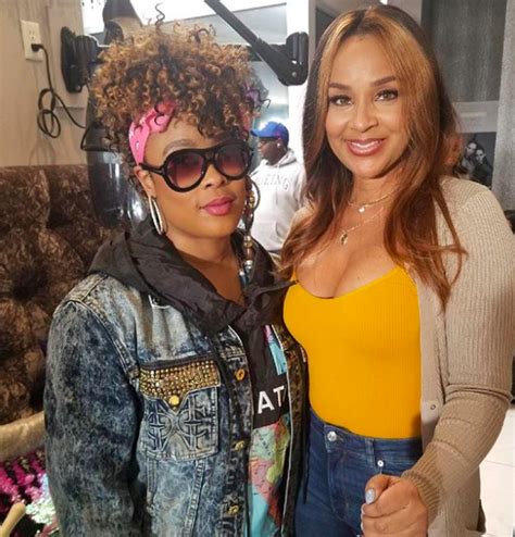 Da Brat and LisaRaye McCoy work through it. When it comes to Da Brat and LisaRaye McCoy's relationship, the sisters have had some heated moments play out publicly. Fox Soul fans saw them clash after LisaRaye went off about finding out her sister came out on social media. Da Brat didn't have much to say… Continue reading Da Brat & LisaRaye McCoy Hash Things out After Latest Controversy. 