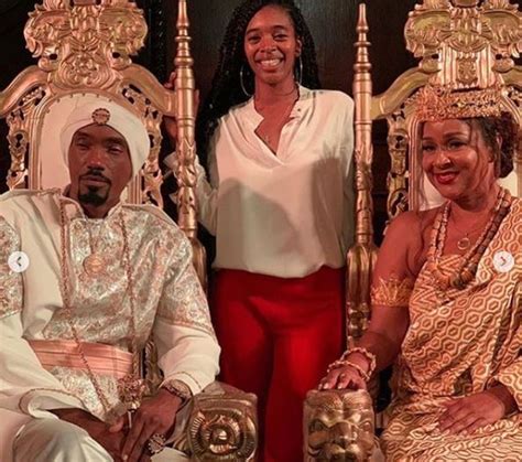 Lisa raye mother and father. Ray married Kanye's mother Donda and they welcomed Kanye into the world on June 8, 1977. The pair got divorced three years later and the family was separated when Donda brought Kanye with her to ... 