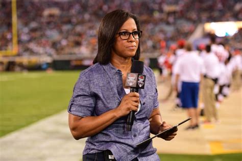Lisa salters tits. Lisa Salters Lisa Salters, who has signed a new multi-year ESPN extension, will return for her eighth MNF season this fall. An Emmy-winning reporter with more than two decades of experience, Salters is a sideline reporter for both MNF and NBA games on ESPN and ABC, as well as a featured correspondent for the award-winning E:60 newsmagazine. 