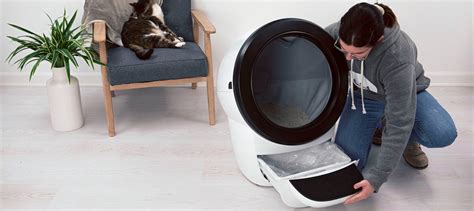 The Litter-Robot 4 is equipped with OmniSense™ detection that utilizes laser and weight sensor technology to provide real-time litter and waste drawer levels. OmniSense™ also supports the SafeCat system which continuously analyzes four safety zones to ensure your cat is always safe.