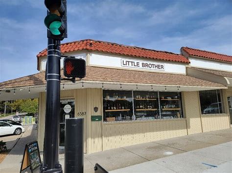 Little brother windsor heights reviews. Oct 8, 2022 · Little Brother, Windsor Heights: See 2 unbiased reviews of Little Brother, rated 5 of 5 on Tripadvisor and ranked #3 of 15 restaurants in Windsor Heights. 