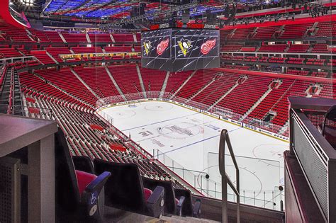 Little caesar arena. The Legends Club at Little Caesars Arena is one of the most desirable tickets for a Pistons or Red Wings game. This area features just three rows of seats with extra-large plush seats in rows 1 and 2 and barstool seating (with a ledge) in Row 3. For Pistons and Red Wings game, the Legends Club is an all-inclusive experience. 