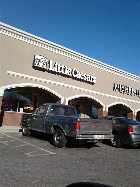 Little caesars in dyersburg tennessee. The Little Caesars® Pizza name, logos and related marks are trademarks licensed to Little Caesar Enterprises, Inc. If you are using a screen reader and having difficulty please call 1-800-722-3727 . 