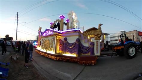 Advertisement Floats have been a mainstay of the parade since its inception in 1924. The float didn't achieve its spectacle status until 1969, when Manfred Bass began creating the .... 