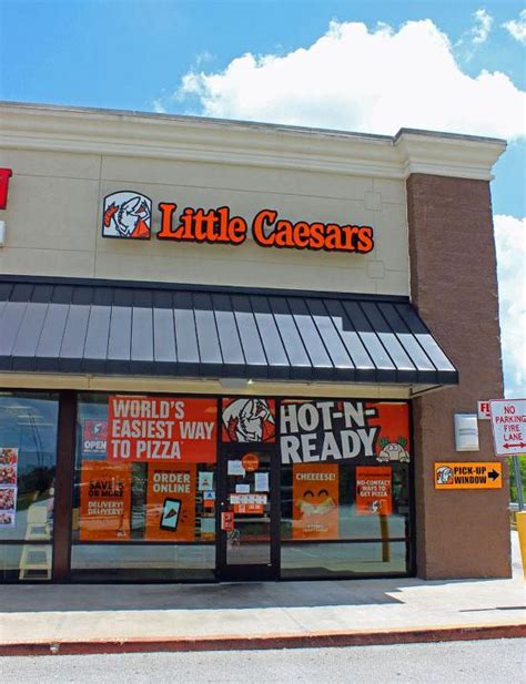 Little Caesars Pizza in Greer, SC, is a sought-after American restaurant, boasting an average rating of 2.7 stars. Here’s what diners have to say about Little Caesars Pizza. Make sure to visit Little Caesars Pizza, where they will be open from 11:00 AM to 11:00 PM. Don’t risk not having a table.. 