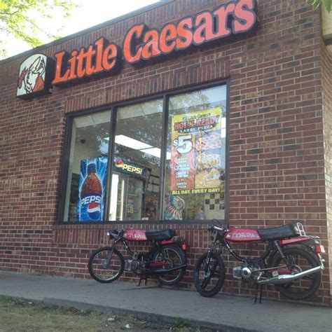 Little caesars ravenswood. The Little Caesars® Pizza name, logos and related marks are trademarks licensed to Little Caesar Enterprises, Inc. If you are using a screen reader and having difficulty please call 1-800-722-3727 . 