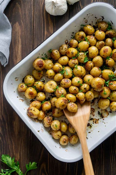 Little potatoes. Apr 25, 2023 ... How to Make Garlic-Rosemary Roasted Baby Potatoes · Preheat your oven to 425 degrees. · While the water is heating, combine olive oil, minced ..... 