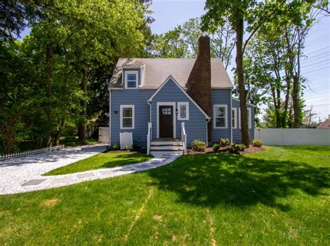 Zillow has 8 homes for sale in Little Silver NJ. View listing photos, review sales history, and use our detailed real estate filters to find the perfect place. 