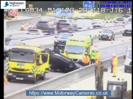 Live CCTV image, M6 Northbound - Motorway Traffic Cameras