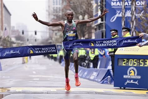 Live Updates: Evans Chebet defends title in men’s race at 127th Boston Marathon