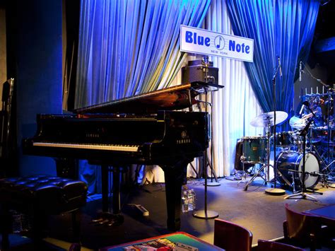 Live jazz nyc. Are you a theater enthusiast looking to catch the latest Broadway shows in New York City? If so, you’re probably aware that Broadway tickets can be quite expensive. However, there’... 