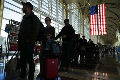 Live security wait times now on display at Reagan National Airport