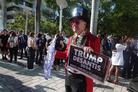Live updates: Donald Trump supporters and protesters start gathering in downtown Miami