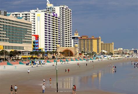 Live webcam daytona beach main street. Take a live look at Daytona Beach, Florida, from atop the Hard Rock Hotel.Subscribe to FOX 35 Orlando: https://bit.ly/3uRa5VtWatch FOX 35 Orlando LIVE newsca... 