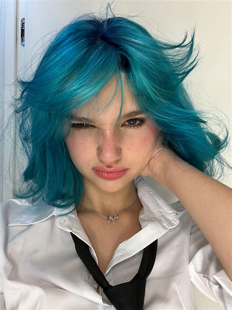 Liza Anokhina who was born on April 30, 2007 is a Russian social star, content creator, influencer, singer, actress and television show host. She is best known for her insanely popular TikTok account with 37 million fans.. 