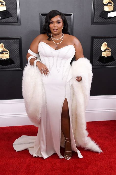 Lizzo grammys. Jan 26, 2020 · By Zoe Haylock. Lizzo can’t cure broken hearts, but she opened the 2020 Grammys with a little music for thought. “Tonight is for Kobe,” she declared, before ripping into her song “Cuz I ... 