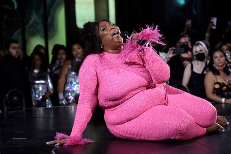 Lizzo pink. Things To Know About Lizzo pink. 