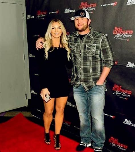 STREET OUTLAWS - Lizzy Musi Dating Jeffrey Earnhardt After Breaking Up With Kye KelleyEmbark on a journey through the twists and turns of Lizzy Musi's love l.... 