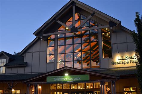 Ll bean freeport maine. Jan 26, 2023 · L.L. Bean renovating flagship Maine store, ... but there will be some temporary changes like the closure of the 1912 cafe. L.L. Bean in Freeport is the second most visited tourist attraction in ... 