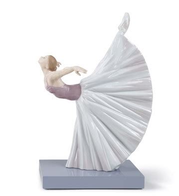 Explore our extensive Lladro Porcelain catalogue, conveniently organized from A to Z for your browsing pleasure. Discover a wealth of inspiring gift ideas, including figurines, sculptures, candles/votives & vases, all meticulously crafted from the finest porcelain to create lasting memories & cherished keepsakes.For personalised guidance or inquiries, please don't hesitate to call us on 01227 ...