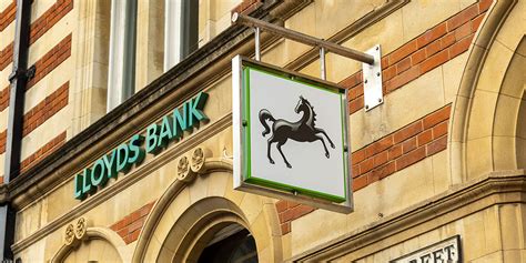 Lloyds launches new £150 switching deal - Finder UK