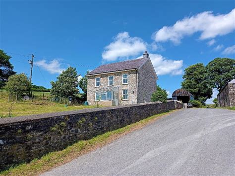 Llwynffynnon, Harford, Llanwrda SA19 8DT - houser.co.uk