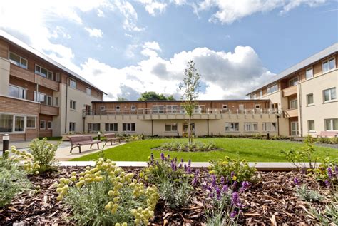 Llys y Mynydd : HousingCare