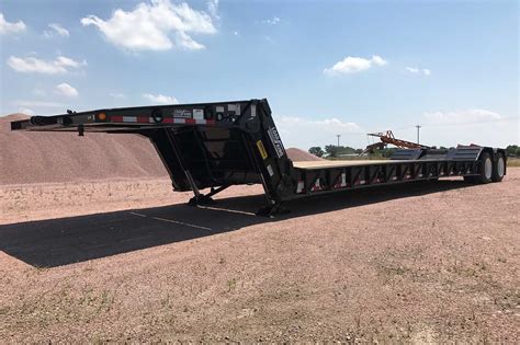 Load King 352-DFP/DFM Folding Gooseneck Trailer