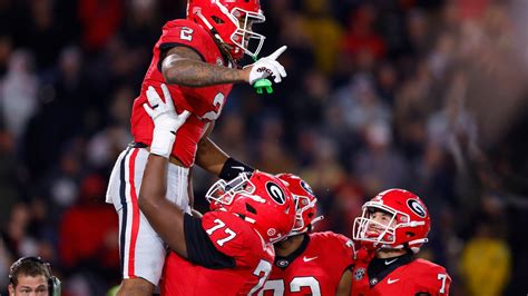Loaded field of CFP contenders for last 4-team playoff fuels championship weekend drama