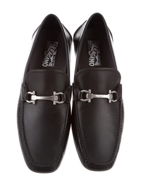 Loafers drivers. See full list on bespokeunit.com 