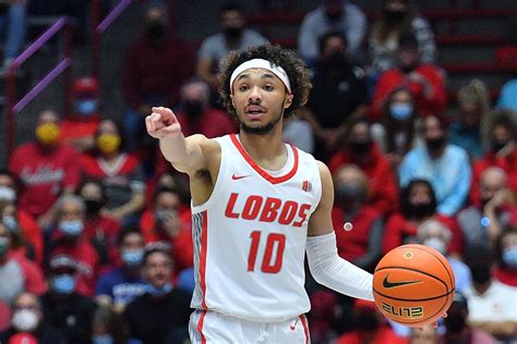 ALBUQUERQUE, N.M. (KRQE) – The Lobo men’s basketball snapped a seven game losing streak to Fresno State on Tuesday night. The win improves the Lobos to 21-9 on the year. “I was walking …. 