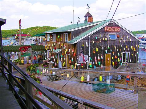 Lobster shack maine. Homemade chowder, lobster, steamed clams hamburgers, fish and much more! Dine inside the shack or take it outside and enjoy Perkins Cove 