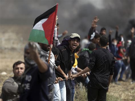 Local Palestinians protest violence in Jerusalem