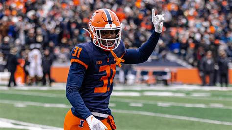 Local prospects in the NFL draft: Illinois’ Devon Witherspoon and Northwestern’s Peter Skoronski taken in the top 11 picks