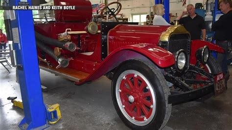 Local students restore historic fire truck in Scituate 