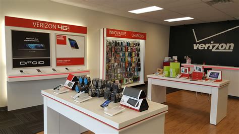 Verizon Wireless Authorized Retailer. Our Manchester wireless experts are ready to help connect you with the tech you’re looking for. Visit our Mall of New Hampshire store at 1500 S Willow St. to shop for the best smartphones, tablets, smartwatches, and 5G plans. . 
