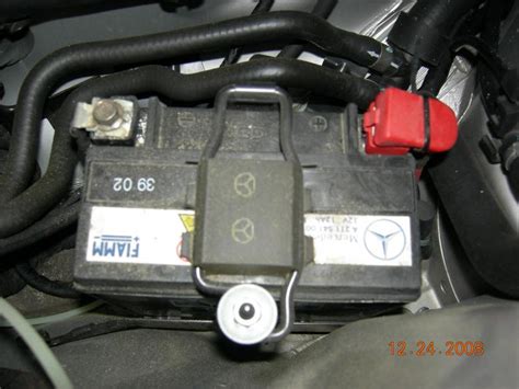 Locate battery mercedes 350 2006 manual. - Kort bewys, dat op de afstervinge, voorgevallen in een klein getal persoonen ....
