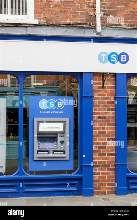 Locations of cash machines (ATMs) in Horsham, Sussex - bankpoint