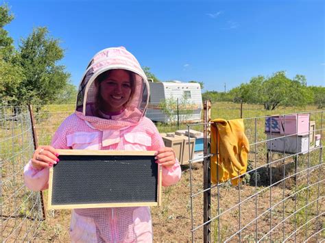 Lockhart teenage beekeeper earns $11,000 grant