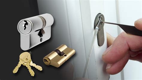 Locksmith North Vancouver BC 604-628-0334 Lock Service