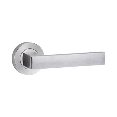 Lockwood 1220 Series Brass Door Handle - Lever 101