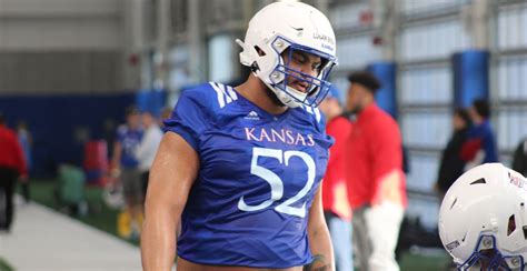 Michael Swain breaks down the commitment of Wisconsin transfer Logan Brown and what it means for Kansas football. The former five-star recruit announced his ...