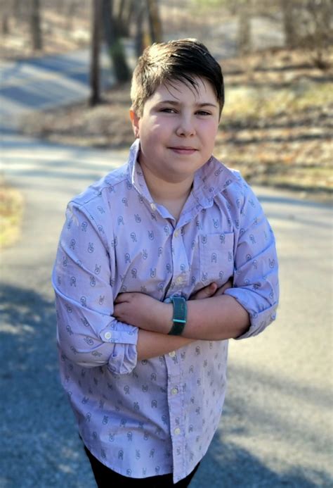 Logan's full name is Logan Crosby. He's a country star on the rise. Clearly, talent runs in Jason's family. Learn more about Logan with our 5 things below. Logan Crosby on 'Claim To Fame .... 