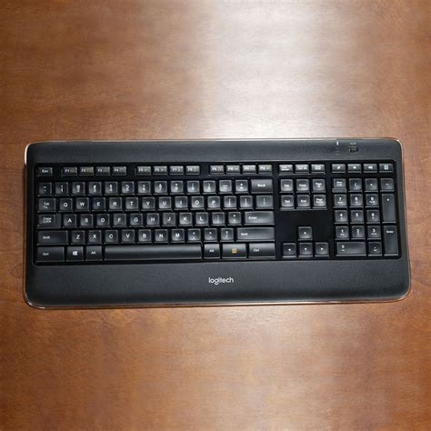 Logitech K800 Review Functional But Expensive